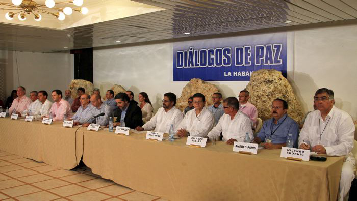 Voceros de las FARC-EP y del Gobierno de Colombia dialogan desde 2012 en La Habana
