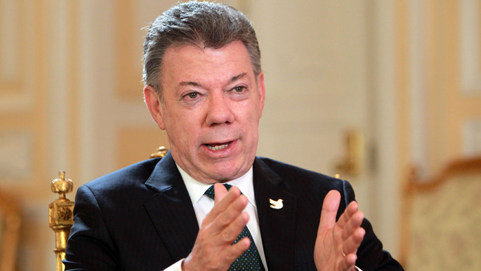 Santos repudia decreto injerencista de Obama.