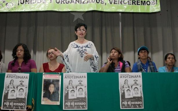 Madres de los desaparecidos y activistas sociales participaron en un encuentro por el Día Internacional de la Mujer.