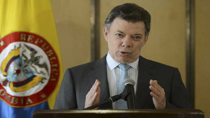 Santos escuchará las conclusiones de la comisión negociadora que regresó de Cuba
