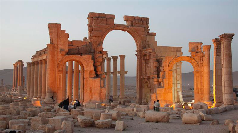 La directora general de la UNESCO, Irina Bokova, subrayó hoy que la destrucción deliberada del enclave arqueológico sirio de Palmira por parte del grupo terrorista Estado Islámico (EI) supondría un "crimen de guerra" 
