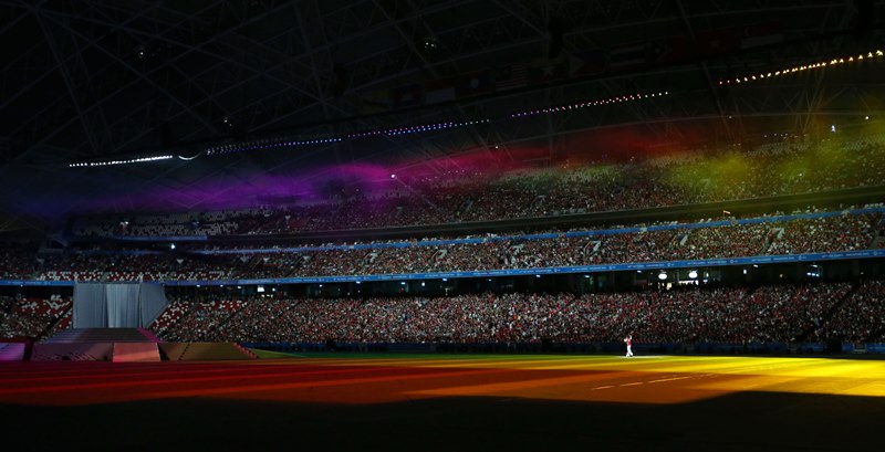 Miles de personas asistieron al Estadio Nacional de Singapur para la inauguración del evento deportivo. 