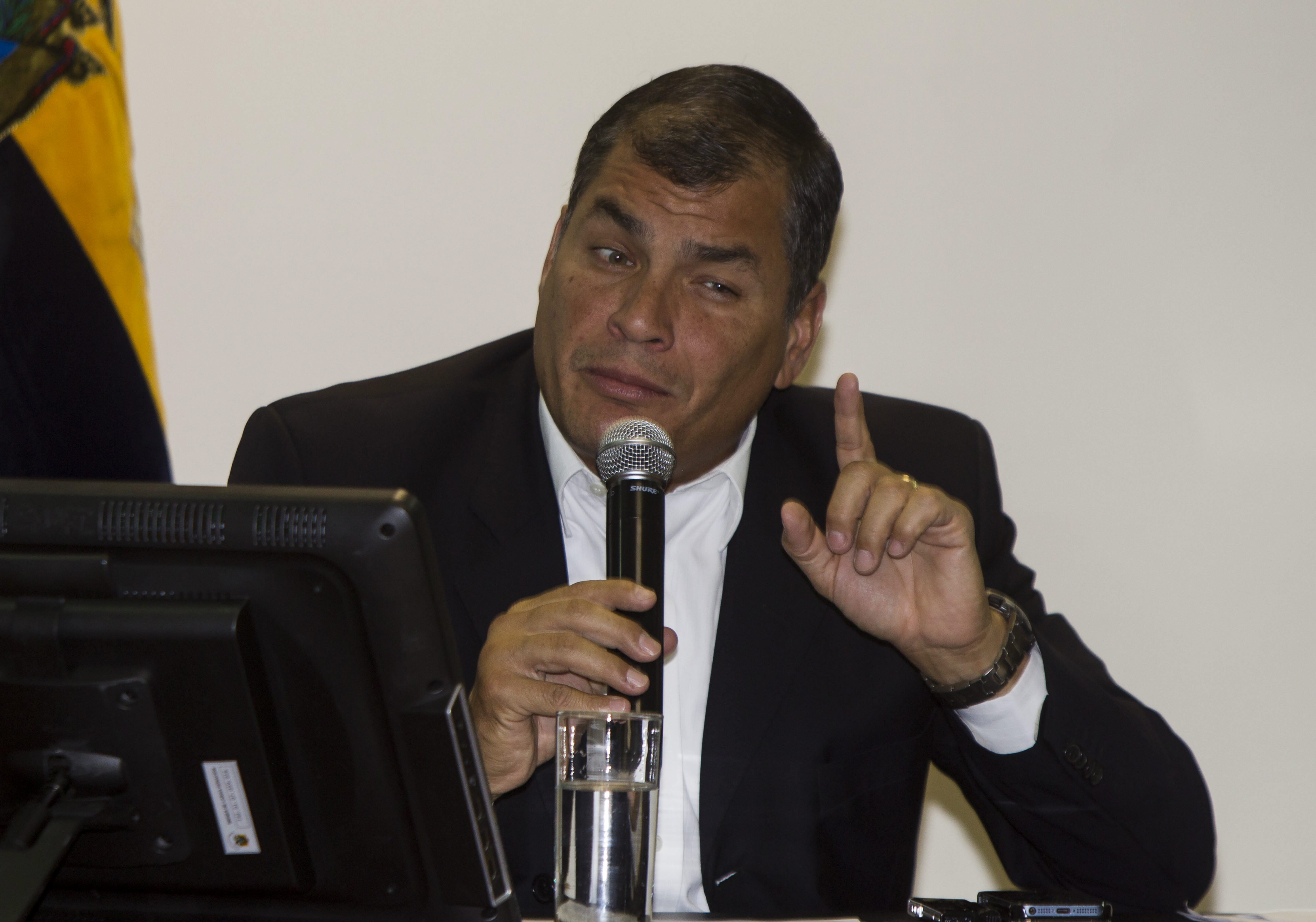 Correa advirtió una vez más que la oposición lo que busca es retroceder al país 10 años.