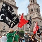 Oaxaca: la sangre y la cárcel no ayudan