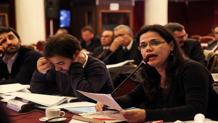 La diputada por el partido de Gobierno venezolano, Blanca Eekhout, presentó un informe en defensa del Esequibo.