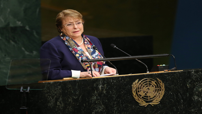 La presidenta de Chile, Michelle Bachelet, se comprometió a disminuir las emisiones de CO2 de aquí a 2030.