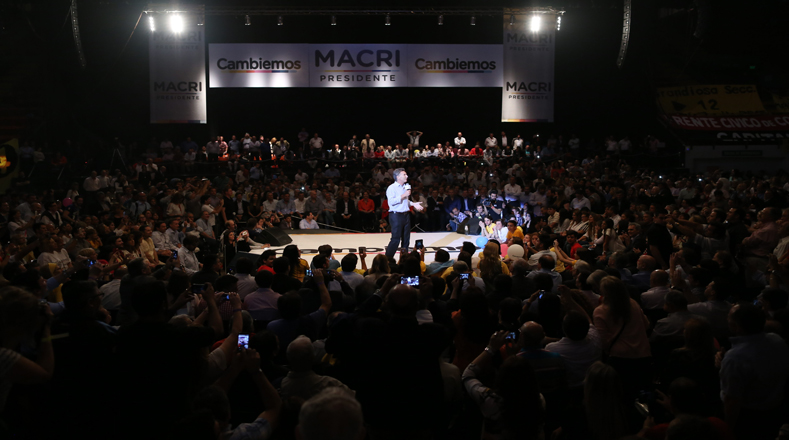 El candidato presidencial de Cambiemos, Mauricio Macri hizo su acto de cierre de campaña en el Orfeo Superdomo de Córdoba