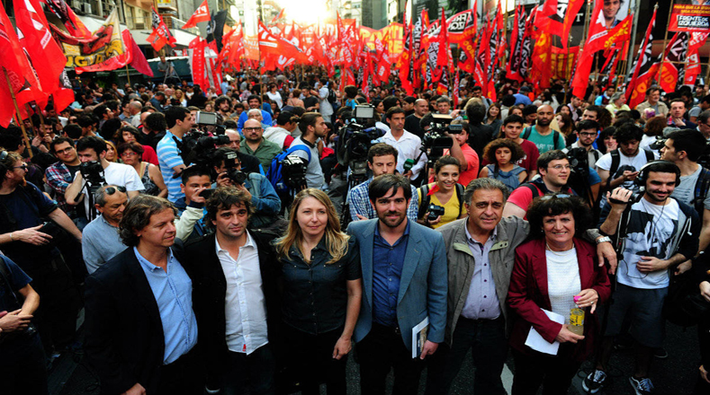 Nicolás del Caño, del partido Frente de Izquierda (FIT), defenderá los derechos de los trabajadores si gana las elecciones argentinas este domingo 25 de octubre.