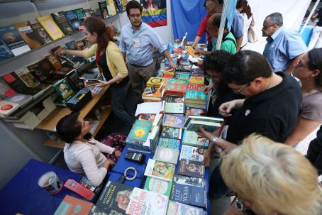La mayoría de los venezolanos son asiduos de la lectura en sus diferentes prácticas.