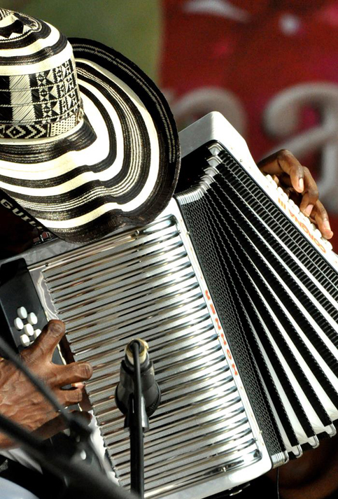 La Lista del Patrimonio Cultural Inmaterial que requiere medidas urgentes de salvaguardia está integrada por cinco elementos que ya fueron seleccionados, entre ellos el vallenato, un género musical originario de la costa del Caribe colombiano que ha recibido elogios de destacadas figuras como el nobel de Literatura Gabriel García Márquez. 
