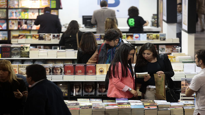 Feria del Libro chilena recibe a 150 editoriales independientes