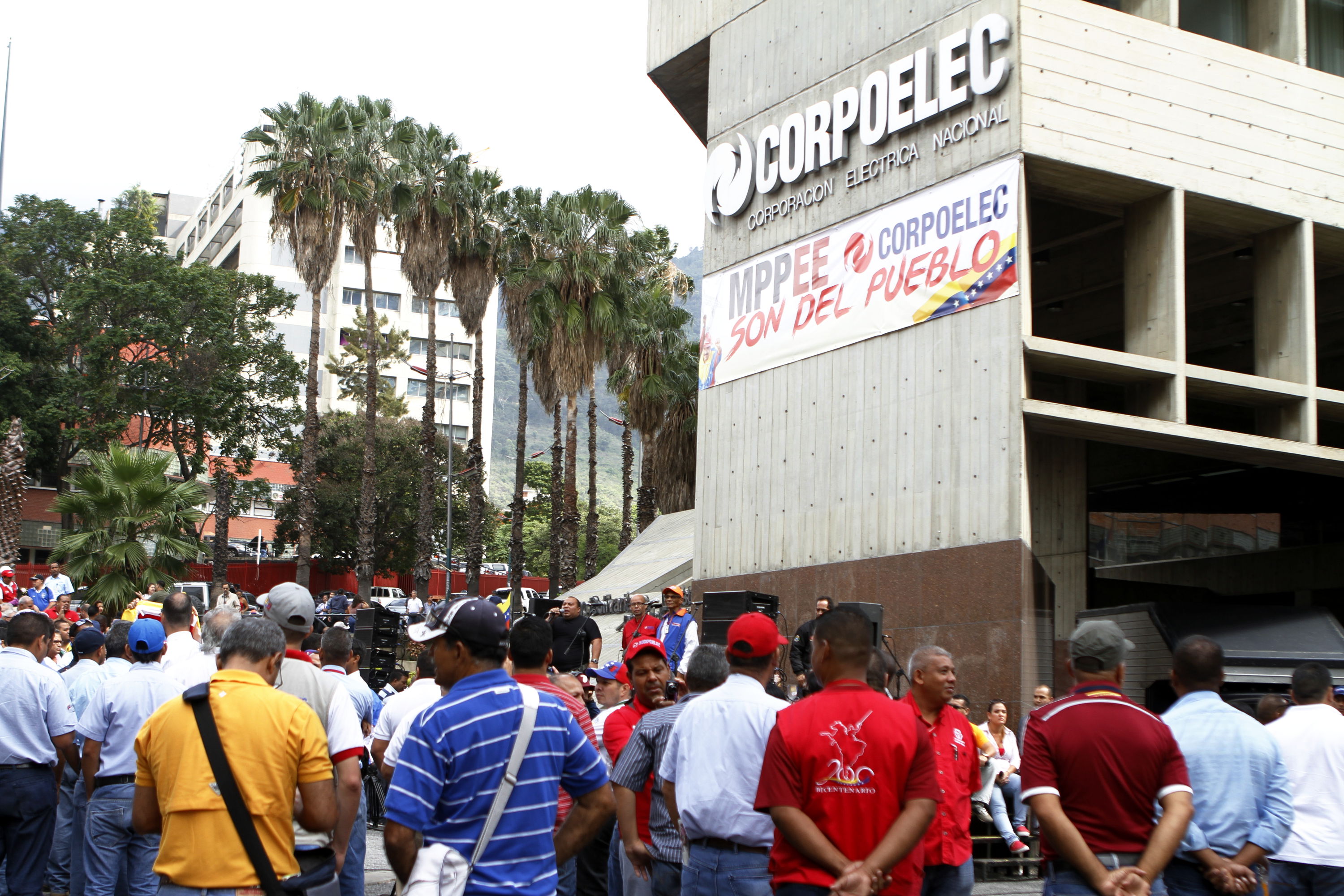Los trabajadores de Corpoelec manifestaron sentirse engañados por la oposición venezolana.