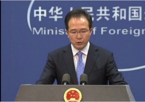El portavoz del Ministerio de Asuntos Exteriores de China, Hong Lei, llama a obrar con mesura sobre la Península coreana.