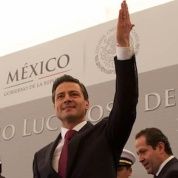 El gobierno mexicano, con los golpistas