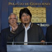La conversión de cooperativistas en pequeños empresarios mineros que están promoviendo la privatización de facto de los recursos minerales de Bolivia...