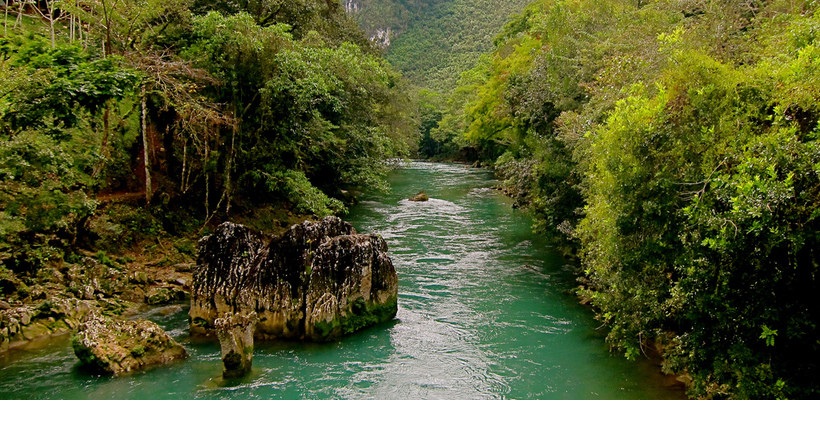 El río Cahabón en Guatemala se está secando tras la explotación de las hidroeléctricas.