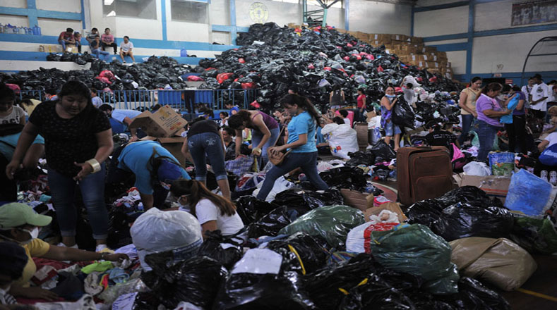 Los centros de acopios ubicados en el coliseo Abel Jiménez Parra (sur) y el Centro de Convenciones (norte) de Guayaquil distribuyen diariamente hasta 20 mil  kits de ayuda hacia las poblaciones de Manabí y Esmeraldas.