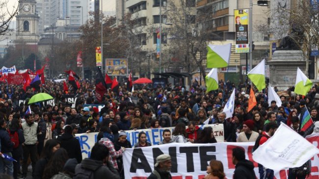 Estudiantes chilenos reclaman una mejor educación.