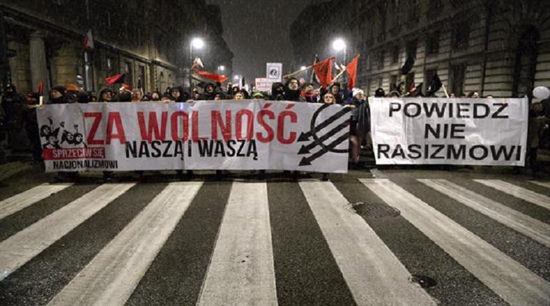 Marcha nacionalista por el Día de la Independencia en Polonia