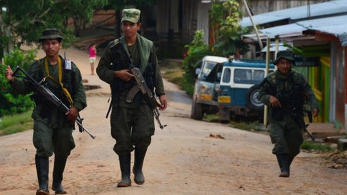 El jefe de las FARC-EP, Carlos Antonio Lozada, manifestó que la versión dada por el Ejército carece de validez.