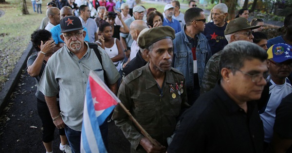 People stand in line to pay tribute to Cuba's late President Fidel Castro in Revolution Square in Havana, Nov. 28, 2016.