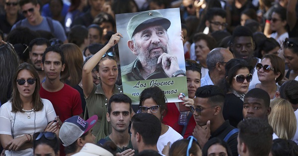 Students at Havana University pay tribute to Fidel Castro in Havana, Cuba, Nov. 28, 2016.