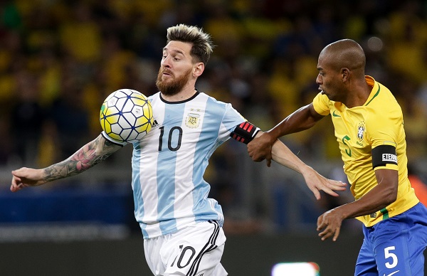 La renuncia de Messi a la selección argentina fue uno de los hechos del fútbol en el 2016