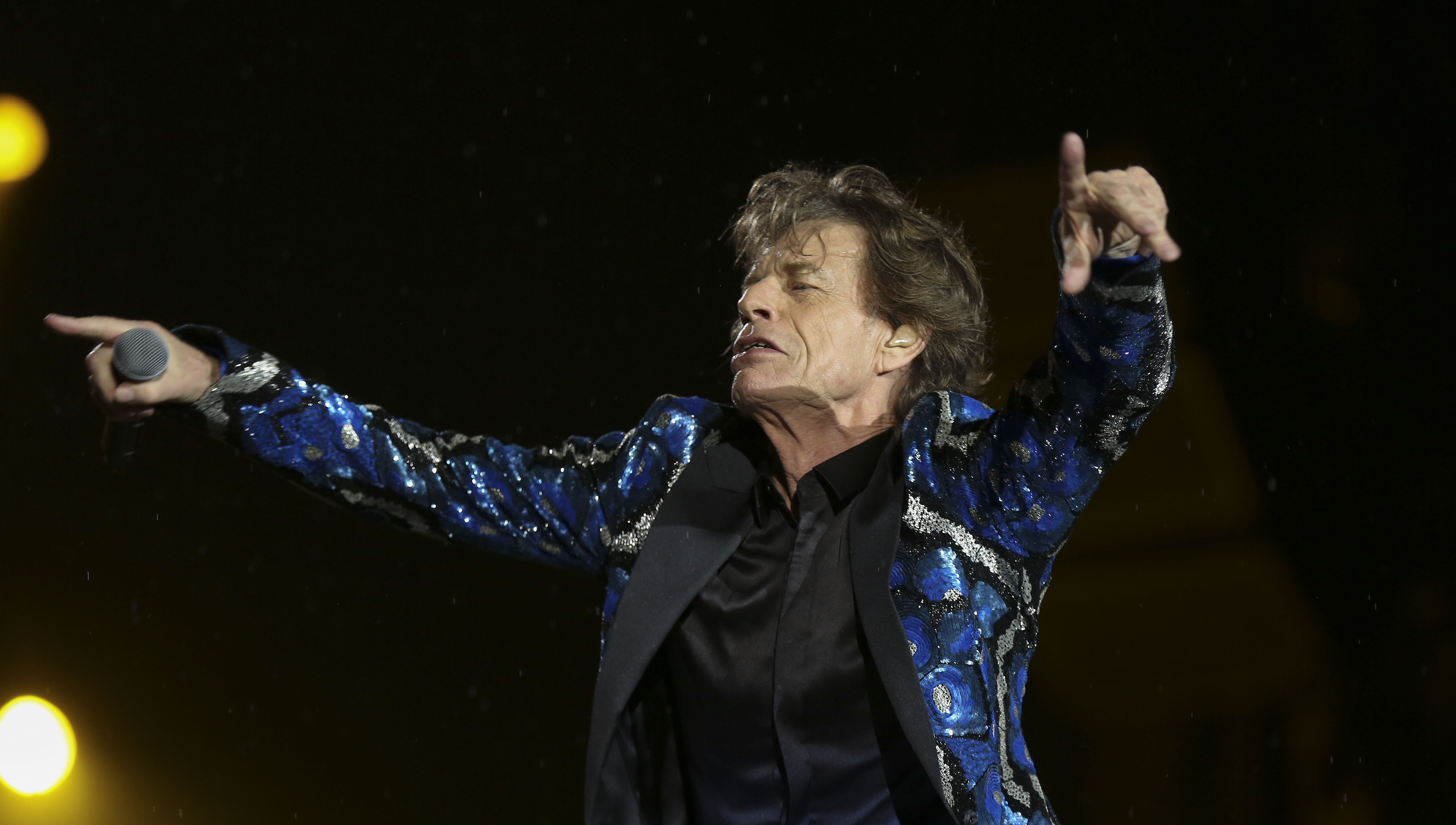 El popular Mick Jagger es uno de los que rechazó al magnate.