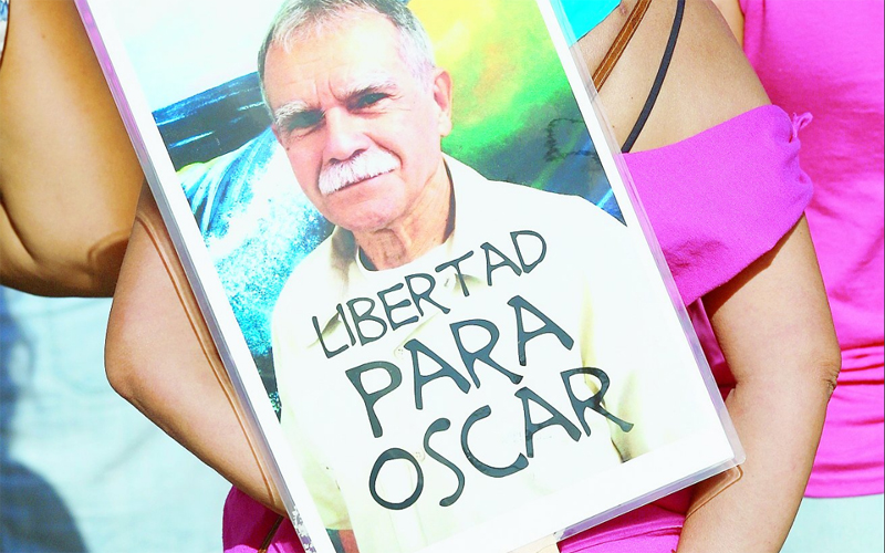 Oscar López Rivera fue encarcelado por denunciar el colonialismo estadounidense y reclamar el fin de esa política en Puerto Rico.