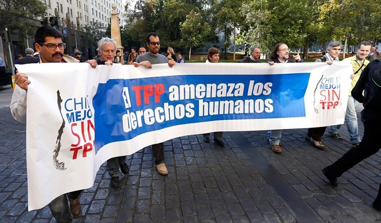 Manifestación contra el TPP en Chile.