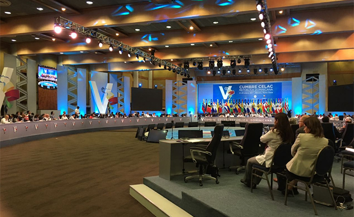 A la V Cumbre CELAC asisten 13 presidentes, dos primeros ministros, cuatro vicepresidentes y 30 cancilleres.