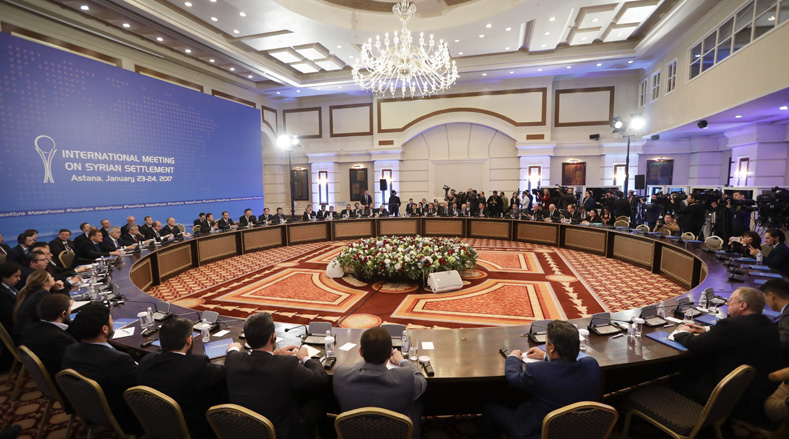 Las delegaciones de Siria, la oposición, Rusia, Turquía e Irán inician el proceso de negociaciones.