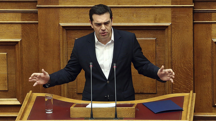 Gobierno griego aplicará más recortes económicos y sociales.
