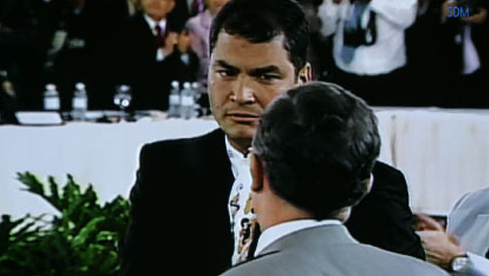 El presidente de Ecuador, Rafael Correa, rechazó con contundencia la violación a la soberanía de su país