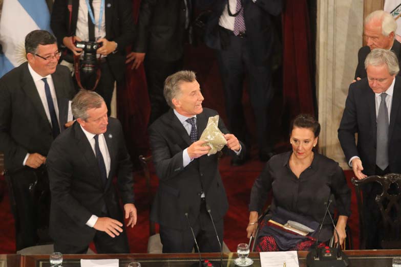 El presidente argentino Mauricio Macri agradeció irónicamente el gesto de los productores.