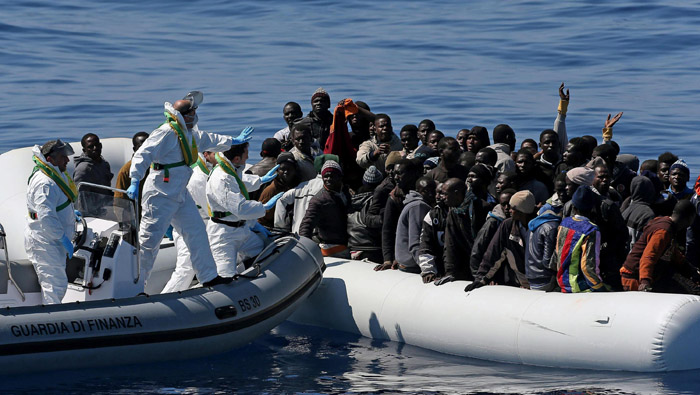 Quince mil migrantes provenientes de África arribaron a Italia, dijo el Departamento de Inmigración de ese país.