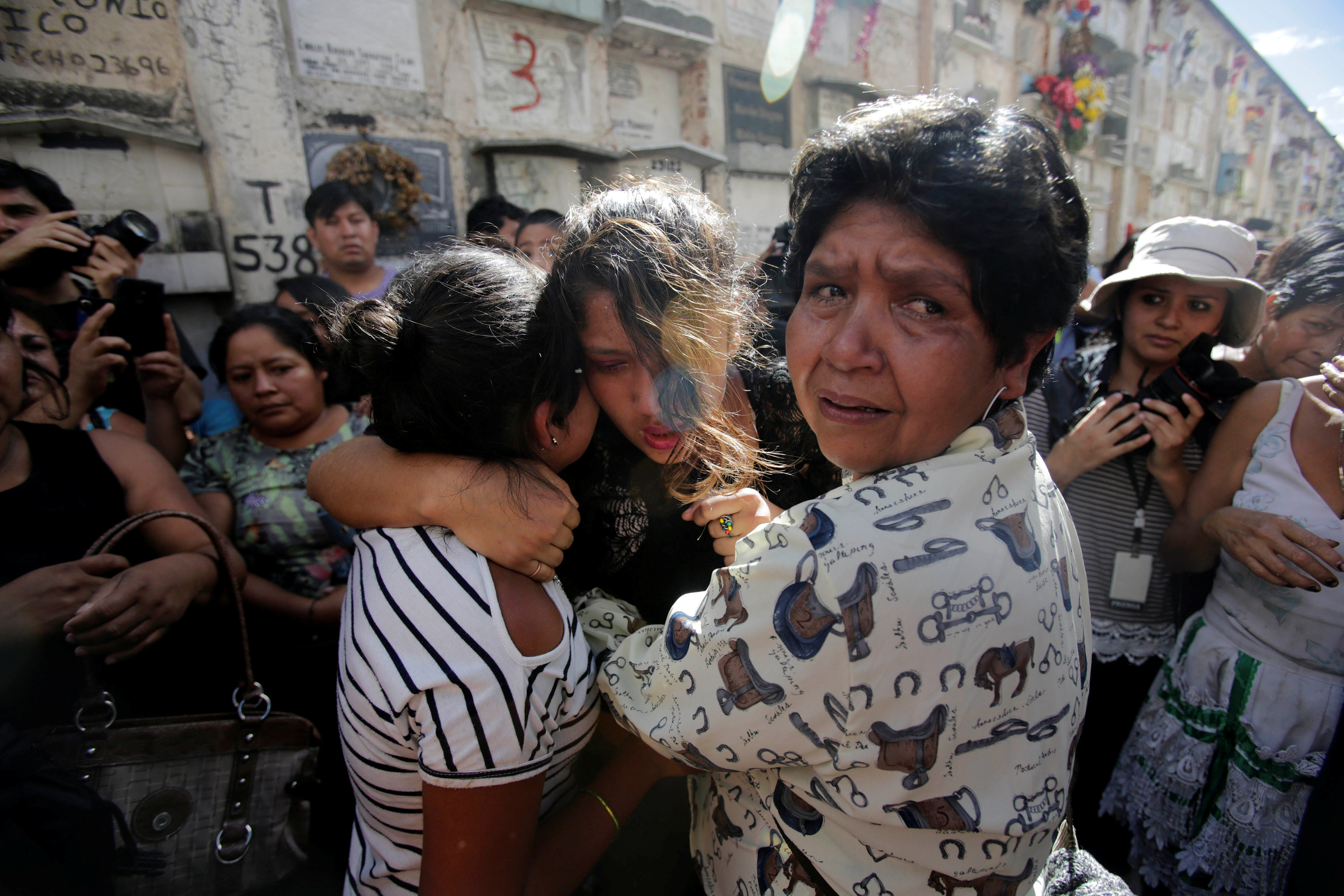 40 niñas fallecieron por quemaduras, asfixias e intoxicaciones, 19 de ellas en el lugar de los hechos, y 9 permanecen hospitalizadas, 2 en Guatemala y 7 en EE.UU.