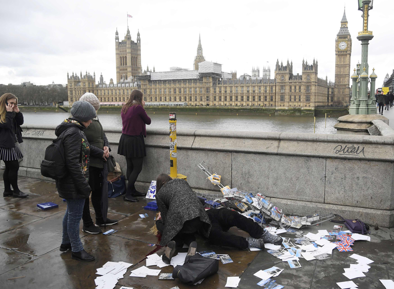 El ataque inicio en el puente de Westminster, a escasos metros de la sede del Parlamento Británico.