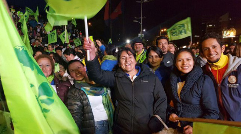 Alegría en el rostro de quienes defienden el legado dejado por Rafael Correa, ahora en manos de Lenin Moreno.