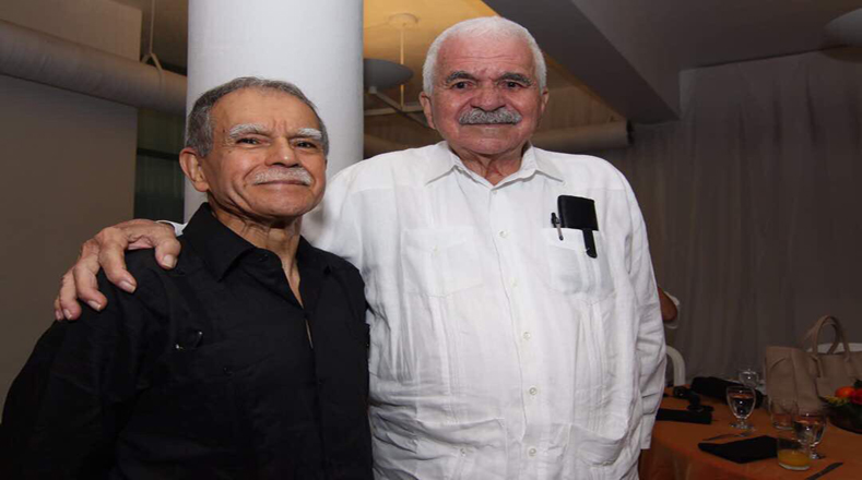 Al momento de su liberación sostuvo un encuentro con Rafael Cancel Miranda (derecha), líder nacionalista con quien comparte causa de independencia