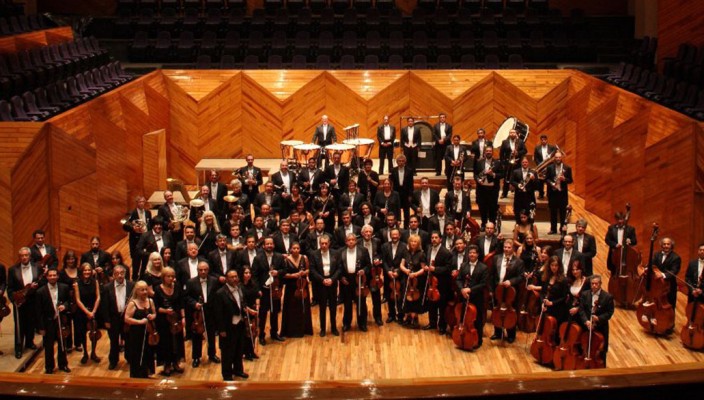 Enrique Bátiz, director de la OSEM, criticó que el Ejecutivo de México no apoye a las orquestas sinfónicas como ocurre en Venezuela.