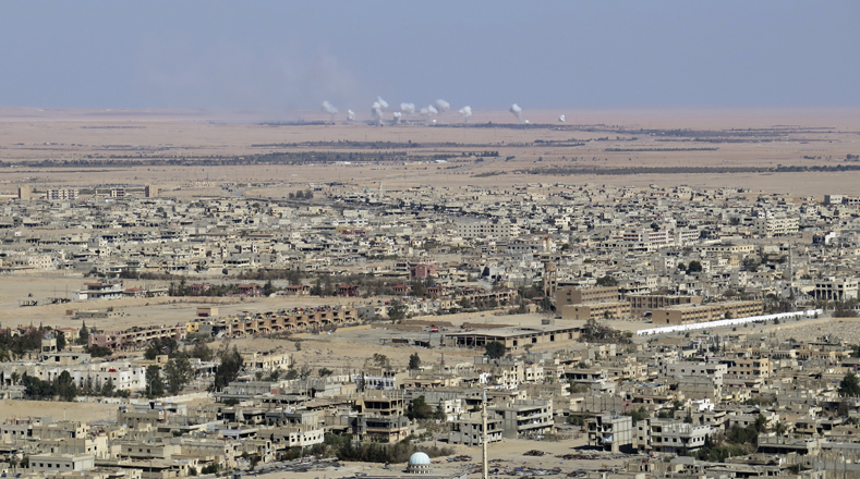El alto comisionado informó que el Daesh impide a los civiles abandonar zonas bajo su control, violando sus derechos humanos.