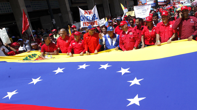 Beneficiarios y trabajadores de la Gran Misión Vivienda Venezuela (GMVV) junto al pueblo revolucionario participaron este viernes en una marcha en respaldo a la Asamblea Nacional Constituyente (ANC), convocada por el presidente Nicolás Maduro.