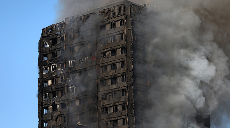El alcalde de Londres, Sadiq Khan, calificó de "grave incidente" el incendio.
