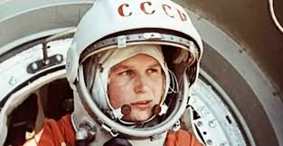 “Quien ha pasado algún tiempo en el espacio lo amará el resto de su vida. Logré mi sueño de infancia de viajar al cielo”, Valentina Tereshkova.