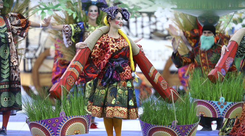 Los trajes típicos de Rusia le dieron un toque de color y variedad al evento para todos los espectadores.