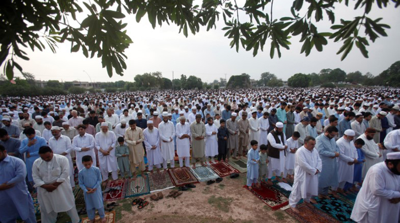 En Pakistán el Eid al-Fitr es la festividad más importante del año para los musulmanes, tres días de celebración que corresponde con los tres primeros días del Shawwal, décimo mes del calendario musulmán.