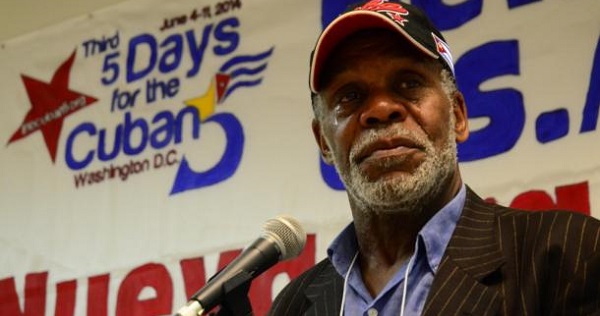 Danny Glover speaking at a rally in support of the 