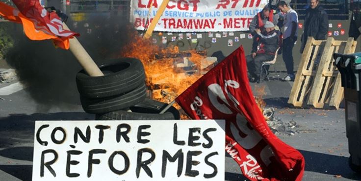 Sindicatos se oponen a reforma laboral en Francia.
