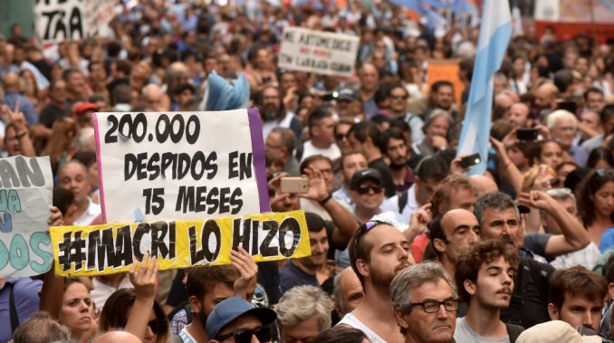 Para la CGT, el tema de los trabajadores argentinos debe ser abordado desde el punto de vista político.